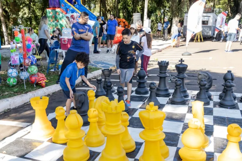 'Domingo no Parque' reúne mais de 400 participantes no Lago Jaboti