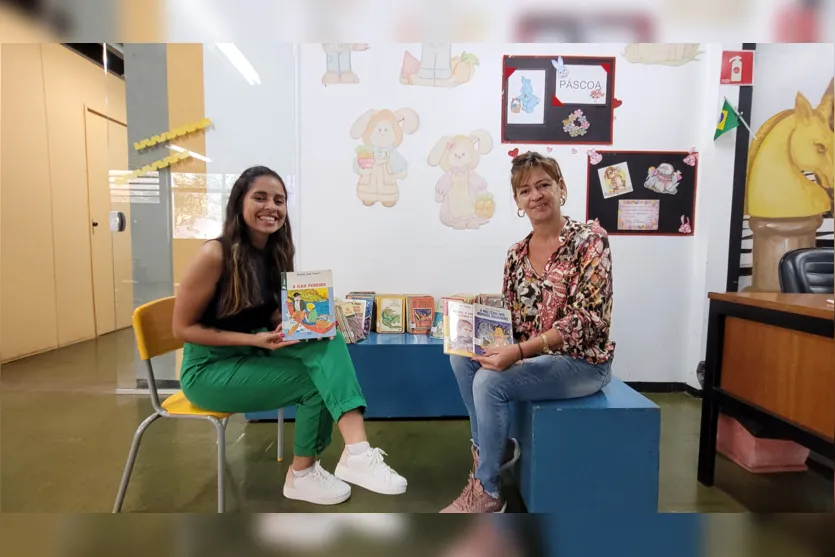  Livros ainda continuam presentes em locais públicos, como bibliotecas 