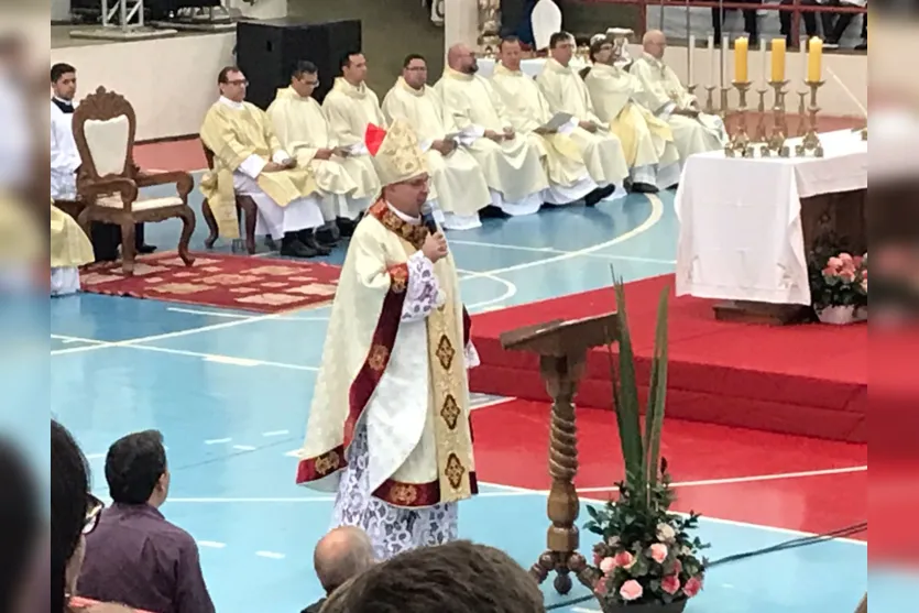  A missa foi presidida pelo bispo diocesano, Dom Carlos José. 