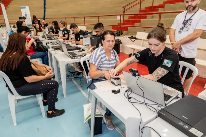  Centenas foram ao Lagoão para usufruir dos serviços ofertados pela prefeitura 