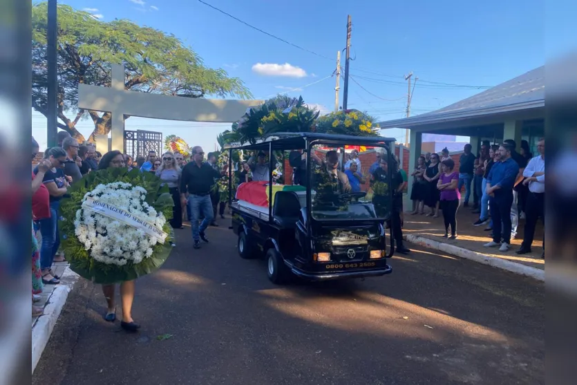 Com cortejo dos Bombeiros, Ivaiporã se despede de vice-prefeito