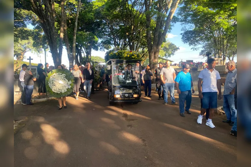 Com cortejo dos Bombeiros, Ivaiporã se despede de vice-prefeito