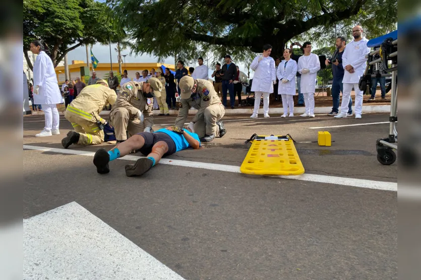  Corpo de Bombeiros também prestaram socorro 