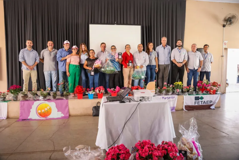 Apucarana debate direitos, renda e dignidade da trabalhadora rural