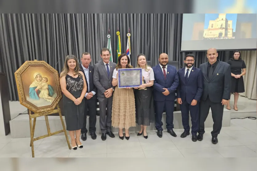  Grupo recebe homenagem na Câmara de Apucarana 