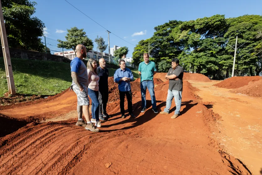  Prefeito, vereadores e atletas visitaram o local nesta quinta-feira (23) 