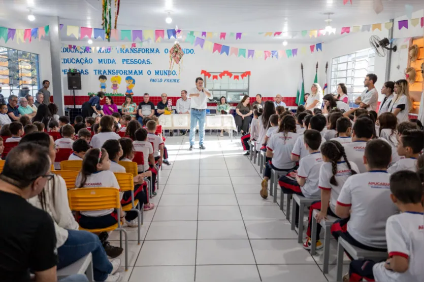 Apucarana entrega reforma e ampliação de escola no Parque Biguaçu