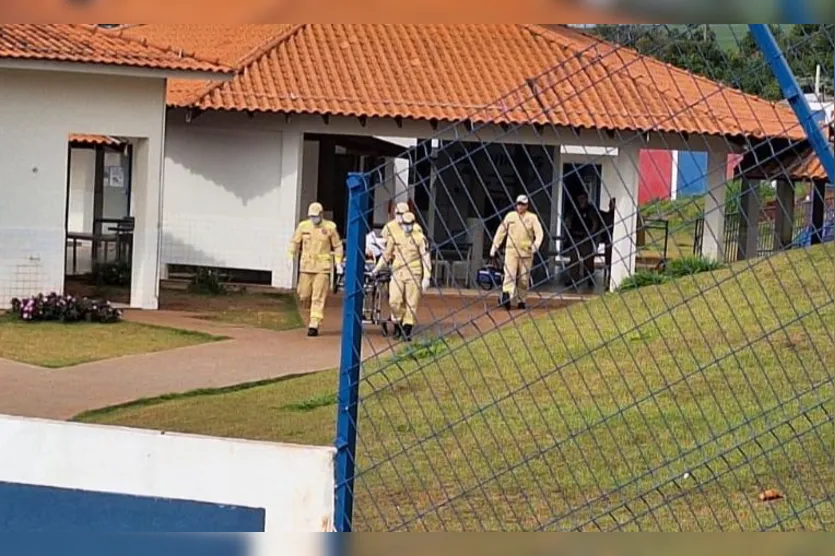  Bombeiros e PM foram chamados por funcionários de escola 