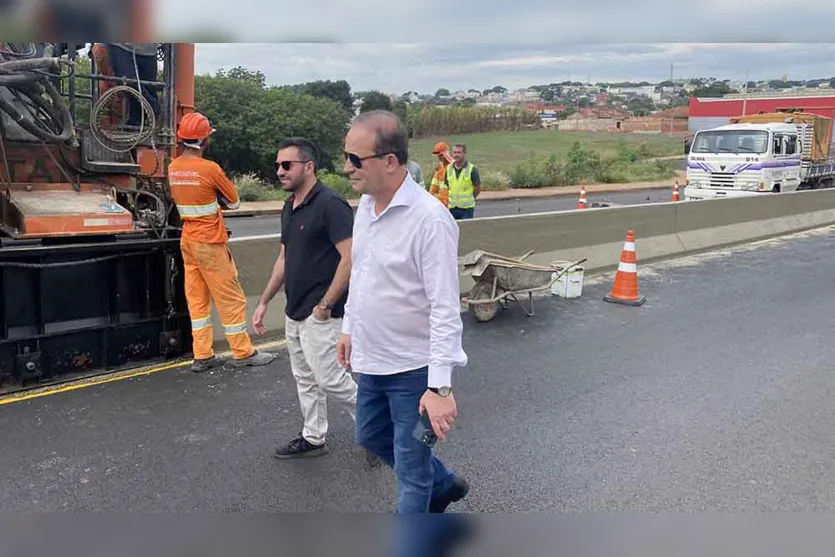  Carlos Gil e Bruno Montoro vistoria as obras 