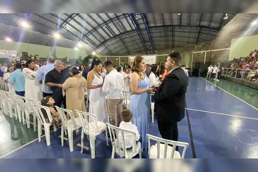  Casamento coletivo celebra a união de 88 casais em Ivaiporã 