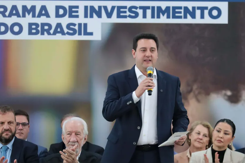 Governador Ratinho Junior discursa durante anúncio de novas creches 