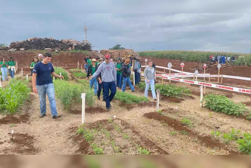  Lidianópolis sedia o I Encontro das Casas Familiares Rurais da região 