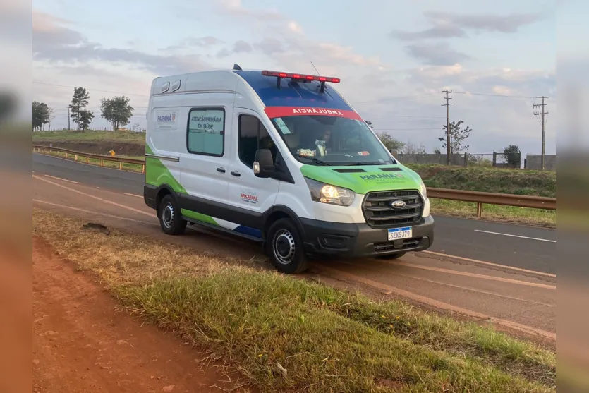 Motociclista fica ferida após ser atingida por carro na BR-376
