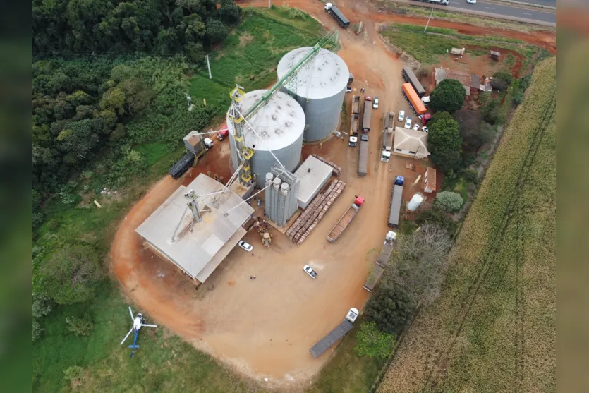 Resgate de trabalhador que caiu em silo já dura 7h em Marilândia (PR)