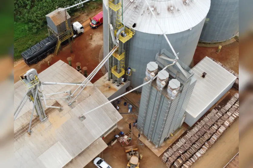  Silo onde ocorreu o acidente às margens da BR-376 