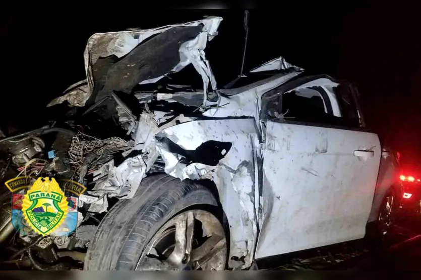  A batida entre um Ford Focus e um Volkswagen Santana ocorreu por volta das 19h50 