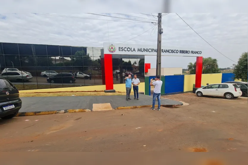 Novo Itacolomi entrega reforma e ampliação da escola municipal