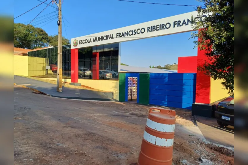 Novo Itacolomi entrega reforma e ampliação da escola municipal