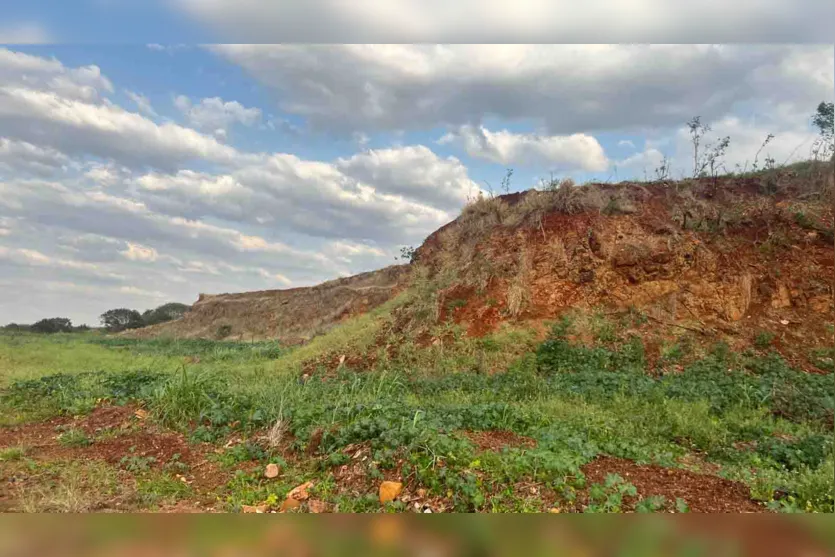  Antiga pedreira onde o parque será construído 