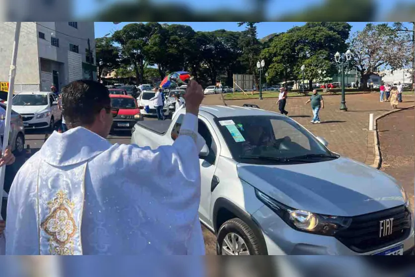  Missa e bênção de veículos marcam a Festa do Bom Jesus em Ivaiporã 