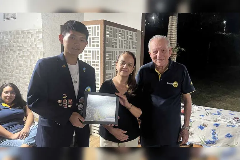  Rotary de Jardim Alegre recebe visita de intercambista de  Taiwan 