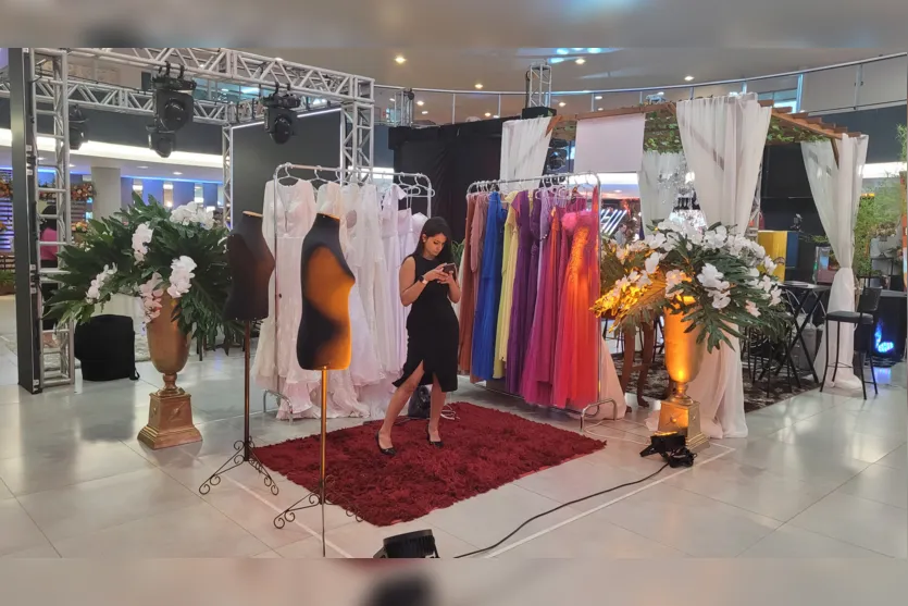  Vestidos de noivas são mostrados no evento 