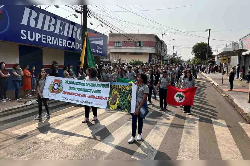  Desfile de 7 de setembro em Jardim Alegre 