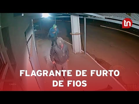 Ladrões são flagrados com fios furtados em bairro de Apucarana