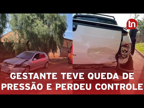 Gestante tem queda de pressão e colide Celta em veículo estacionado