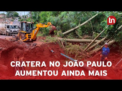 Desmoronamento aumenta cratera em rua do Núcleo João Paulo