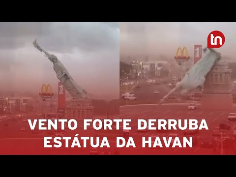 Estátua da Liberdade desaba no RS após fortes rajadas de vento