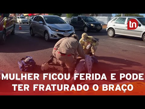 Mulher fica ferida em colisão entre carro e moto na Av Minas Gerais