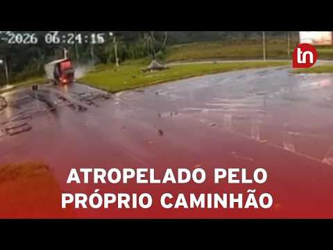 Motorista fica gravemente ferido após ser arremessado e atropelado por seu próprio caminhão em SC