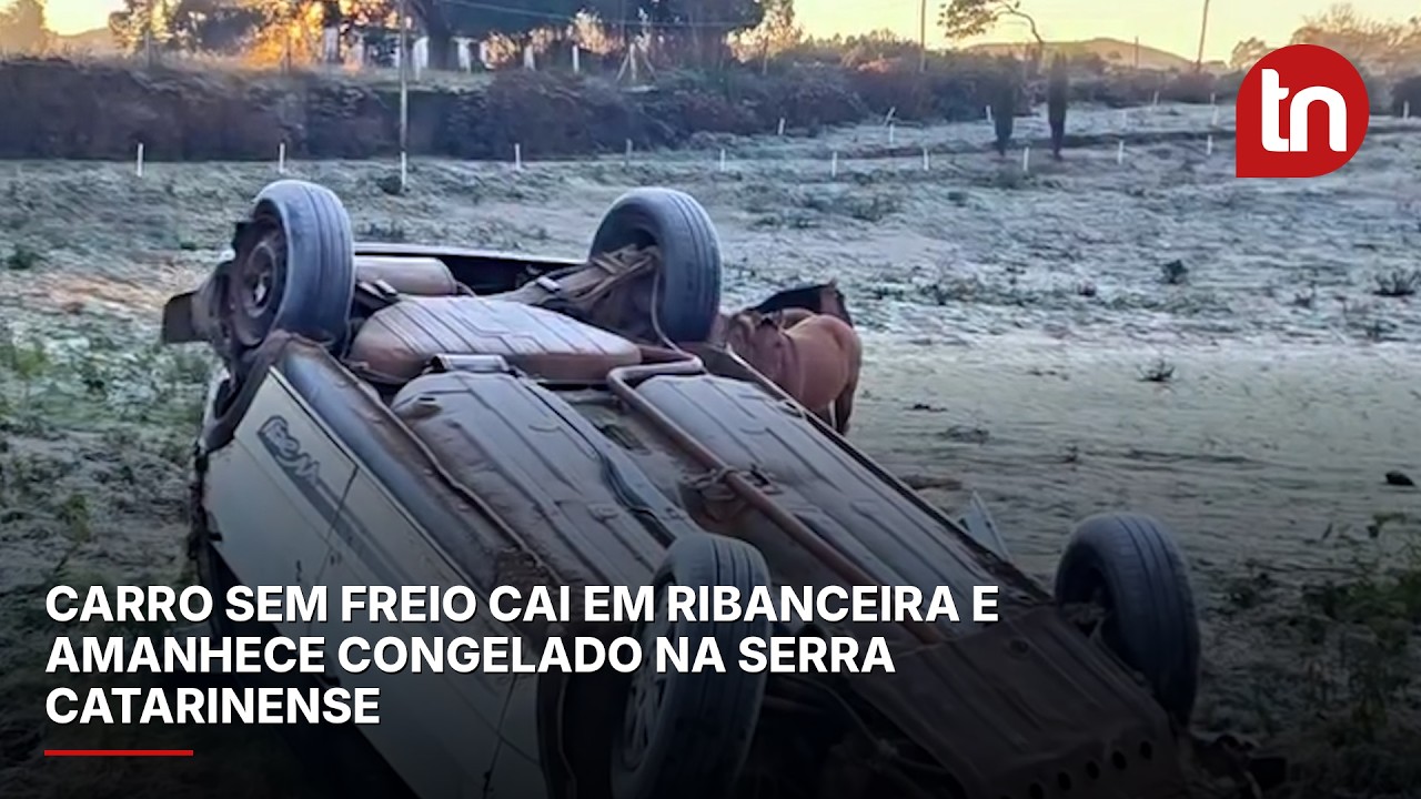 Carro sem freio cai em ribanceira e amanhece congelado na Serra Catarinense