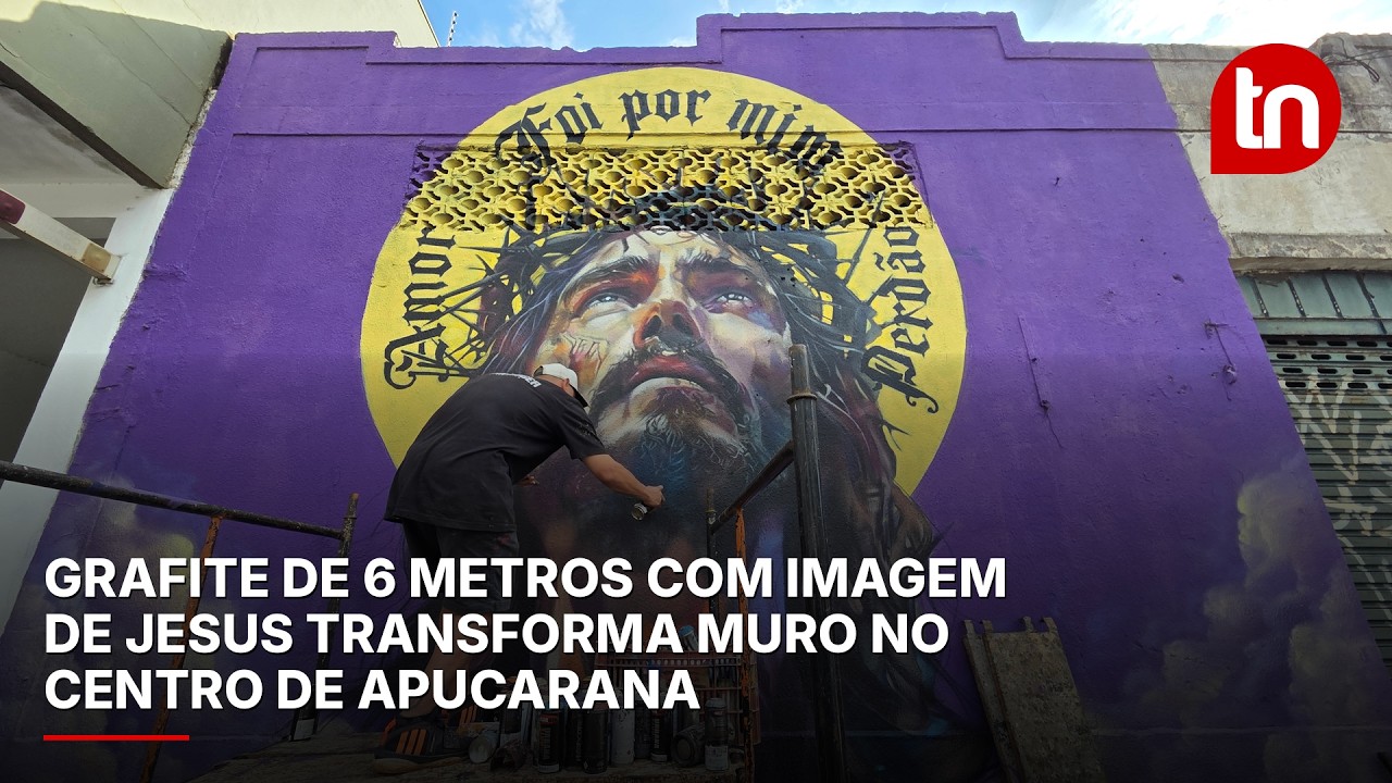 Grafite de 6 metros com imagem de Jesus transforma muro no centro de Apucarana