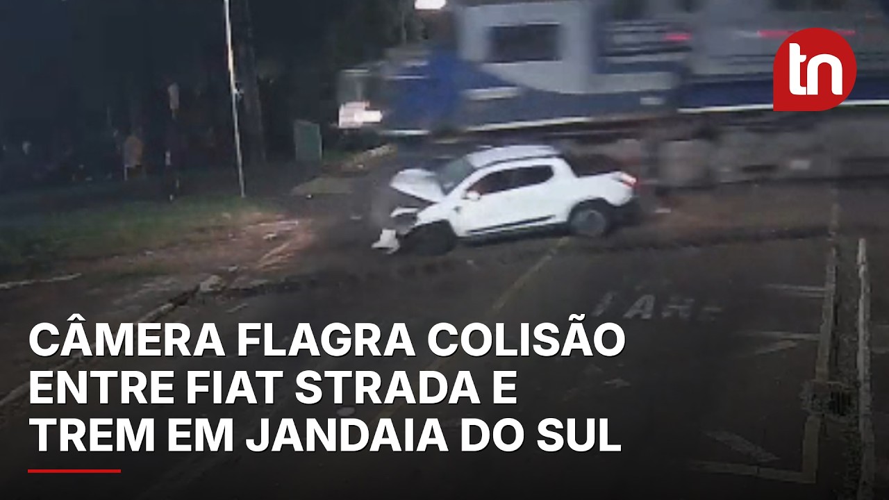 Câmera flagra colisão entre Fiat Strada e trem em Jandaia do Sul