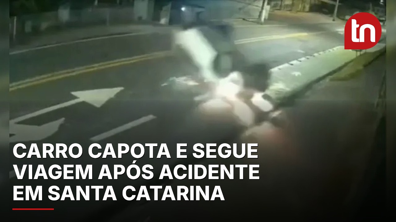 Carro capota e segue viagem após acidente em Santa Catarina