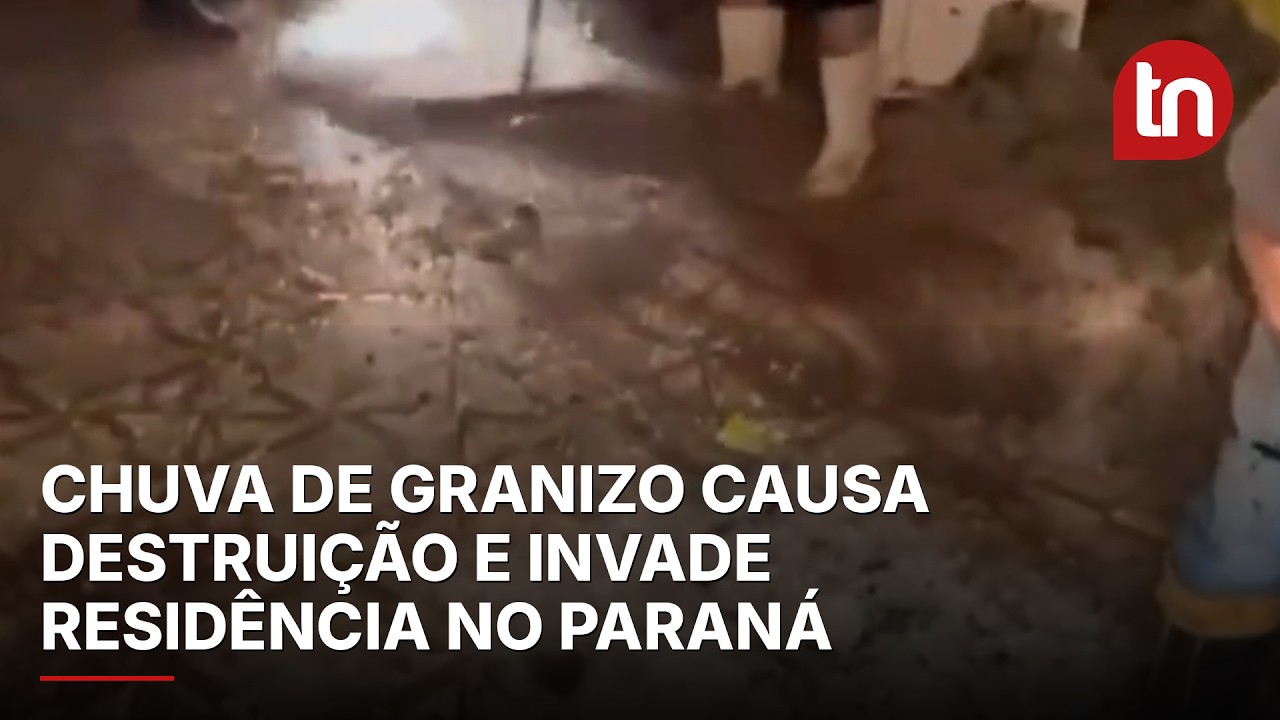 Chuva de granizo causa destruição e invade residência no Paraná