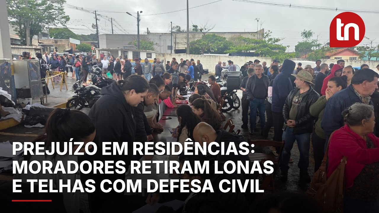 Após temporal, moradores se unem para reconstruir casas em Apucarana