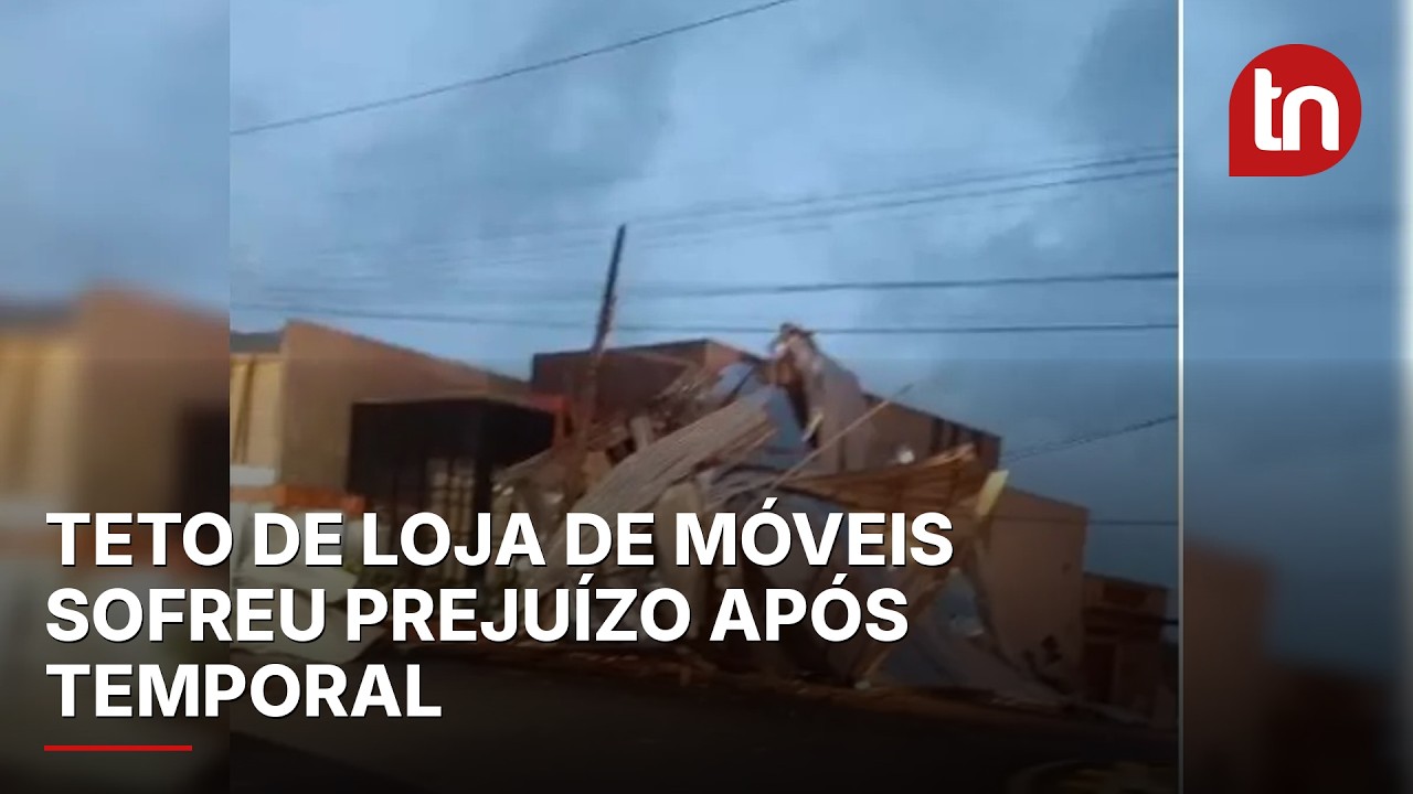 Temporal arranca teto de loja de móveis em Grandes Rios
