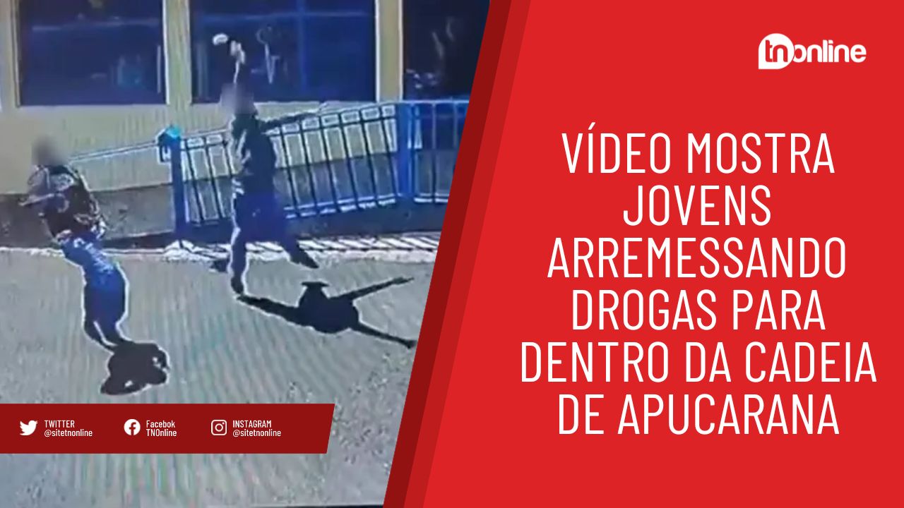 Vídeo mostra dupla arremessando drogas para dentro de cadeia