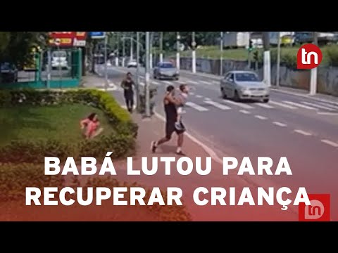 Homem agride babá e tenta sequestrar criança; vídeo mostra ação