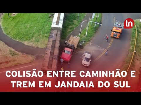 Caminhão de Apucarana e trem colidem em Jandaia do Sul
