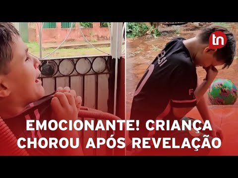 Menino se emociona ao ver anjo enquanto adorava a Deus