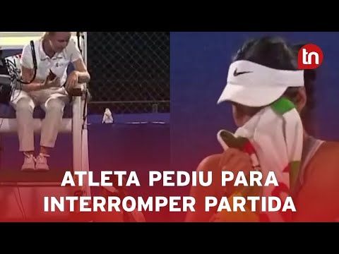Tenista Emma Raducanu para jogo e chora ao ver stalker na arquibancada