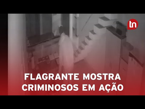 Câmera de segurança flagra ladrões furtando ferro-velho em Jandaia