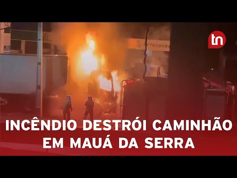 Caminhão pega fogo em posto de combustíveis em Mauá da Serra