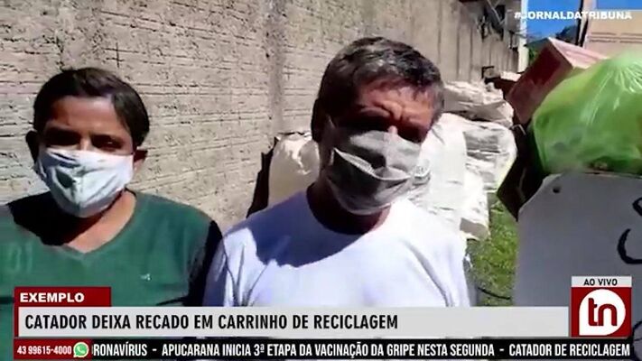 Catador deixa recado em carrinho de reciclagem
