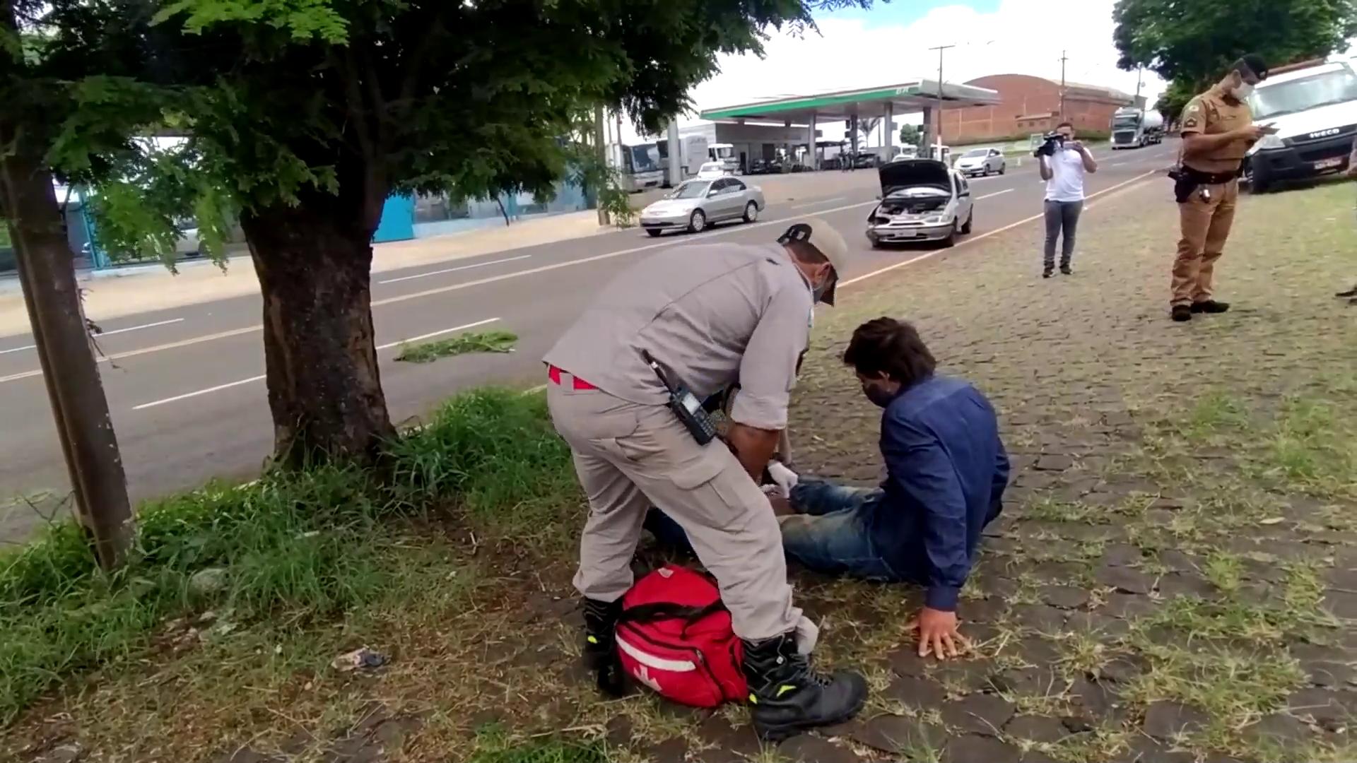 Acidente é registrado na Avenida Governador Roberto da Silveira
