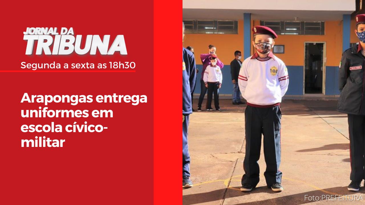 Arapongas entrega uniformes em escola cívico-militar